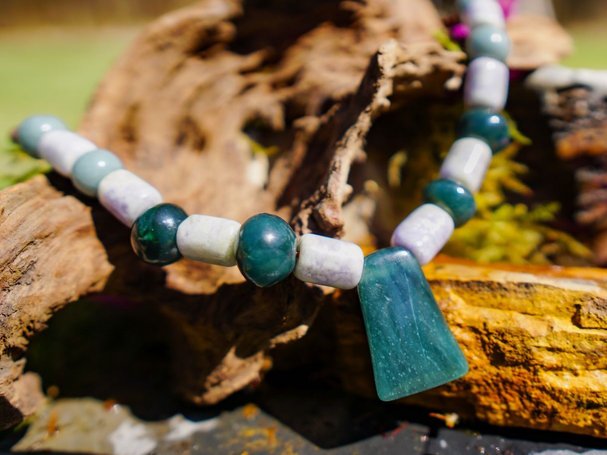 Jade bead strand